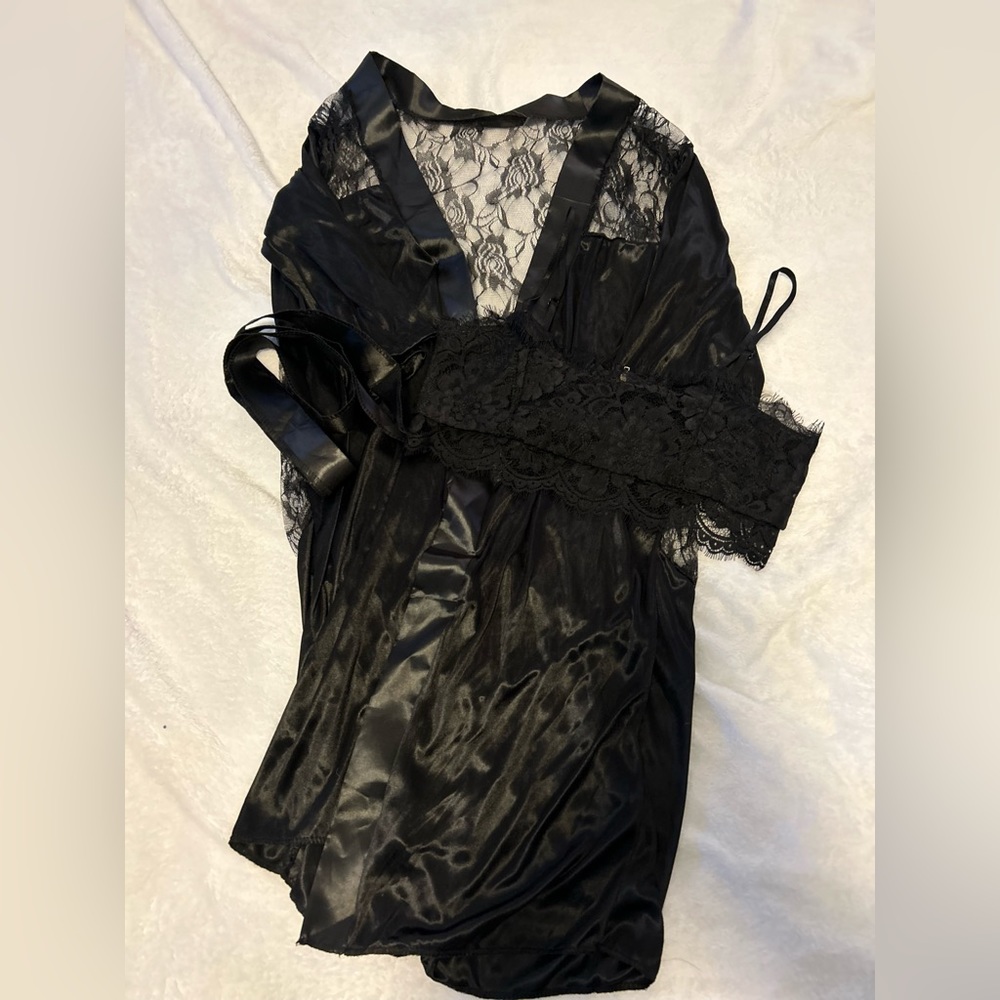 Lace robe and bralette